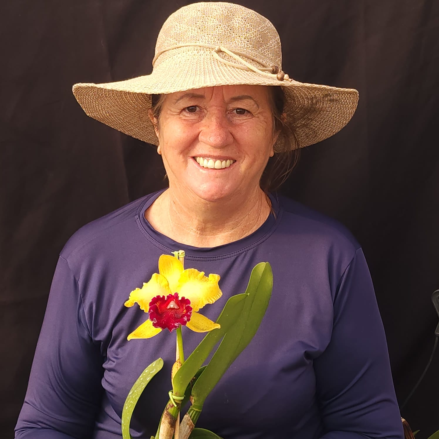 BLC Toshie Aoki Robin | Orquídea Amarela com Vermelho carmim